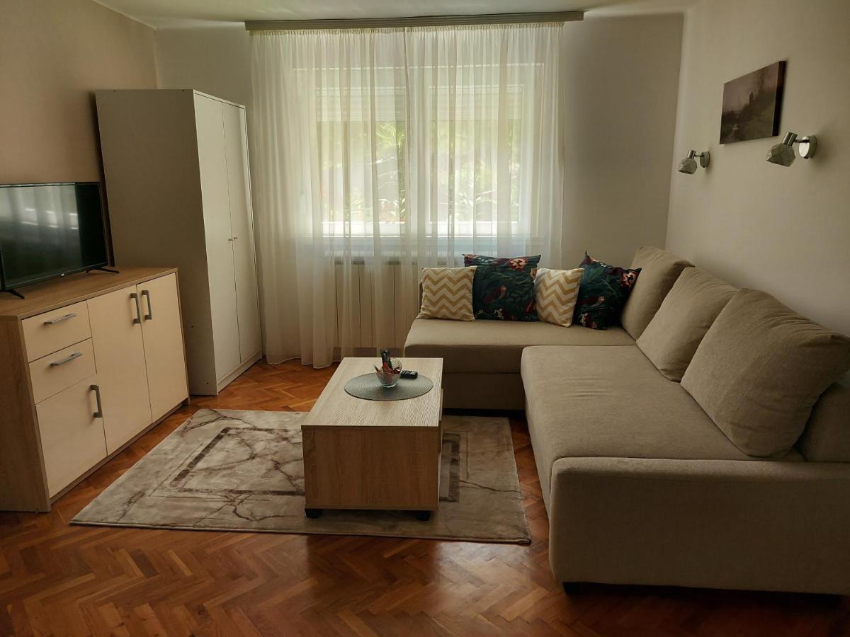 Apartment Holiday Vrnjačka Banja Exterior foto